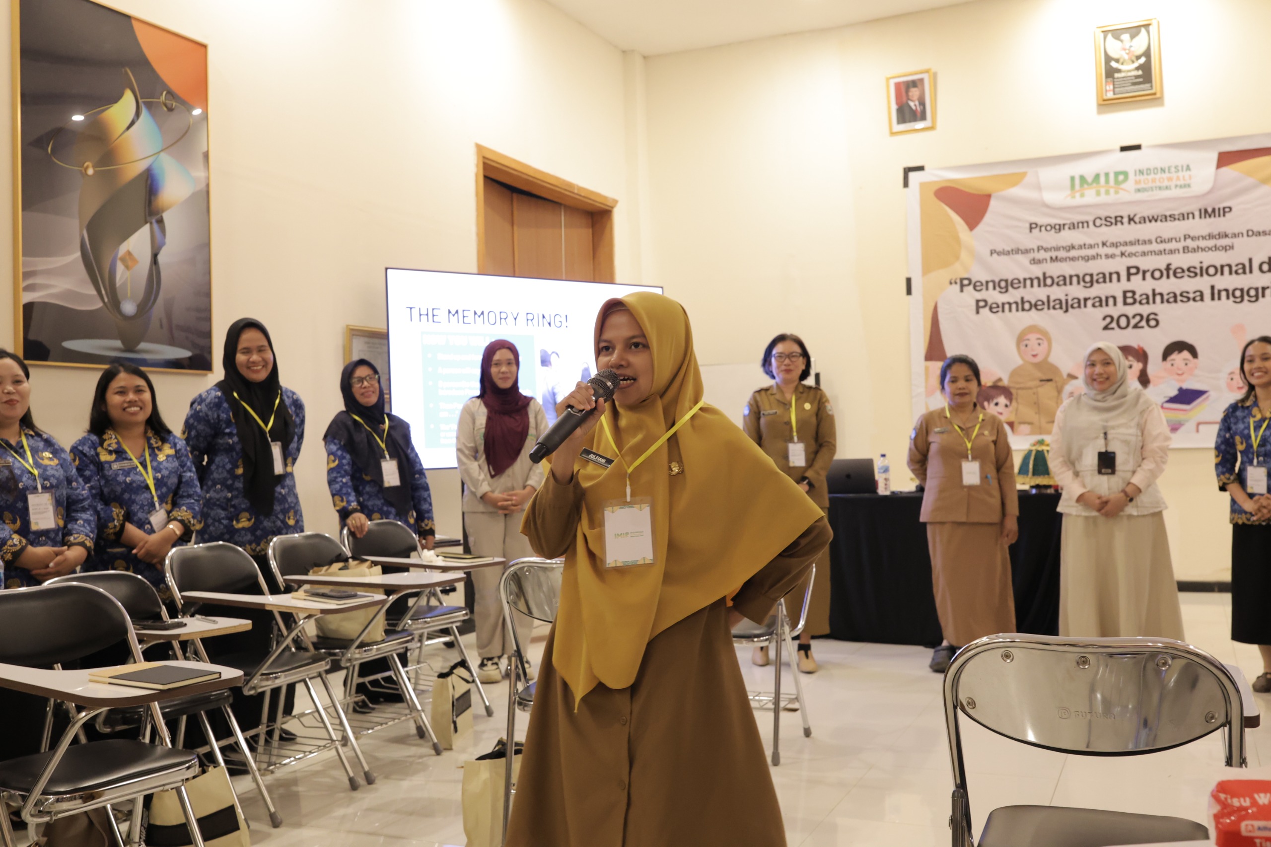 IMIP Latih Ratusan Guru Se-Bahodopi untuk Penguatan Kapasitas Bahasa Inggris