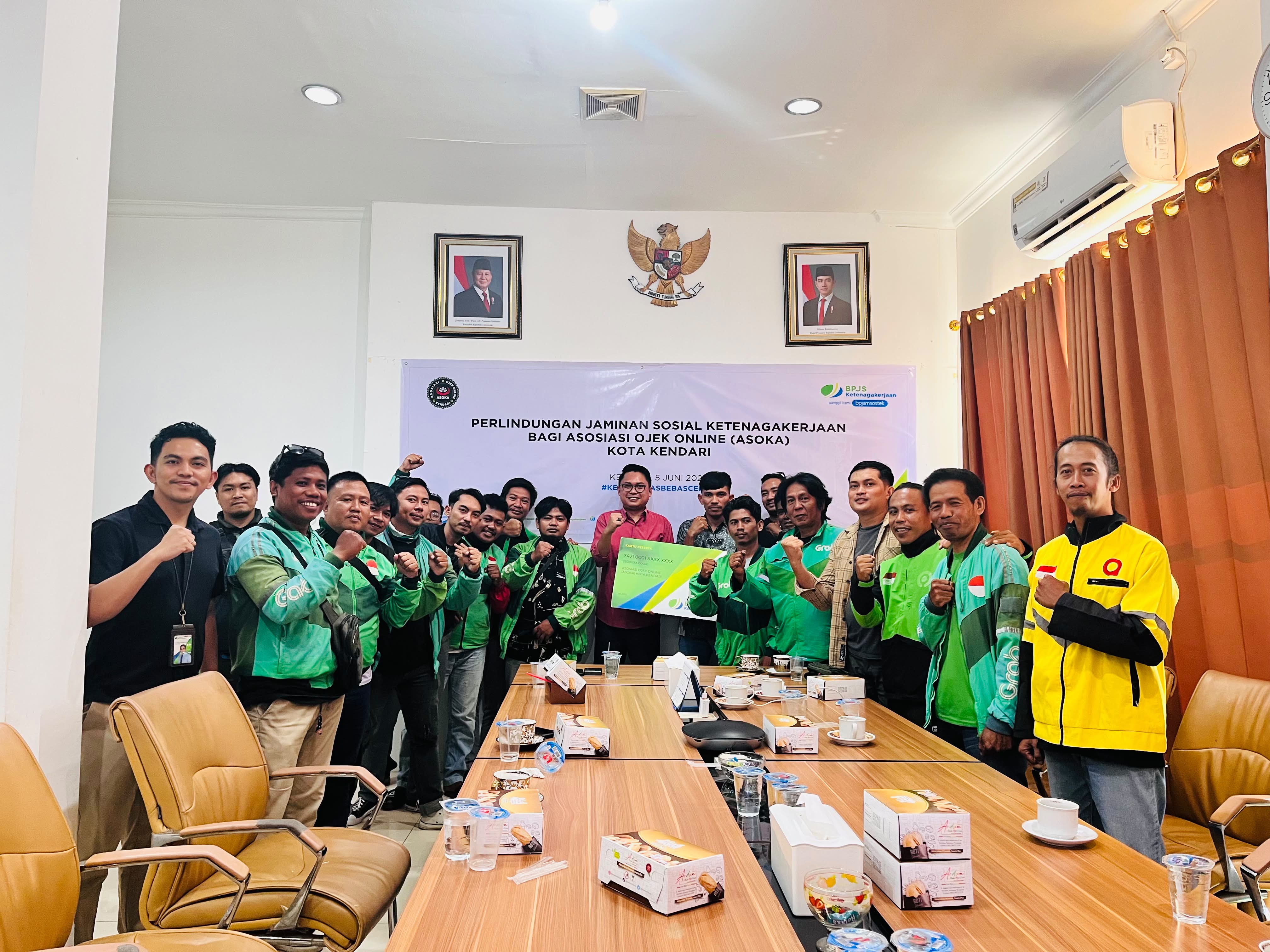 BPJS Ketenagakerjaan Sultra Beri Perlindungan Jaminan Sosial Bagi Asosiasi Ojek Online Kota Kendari