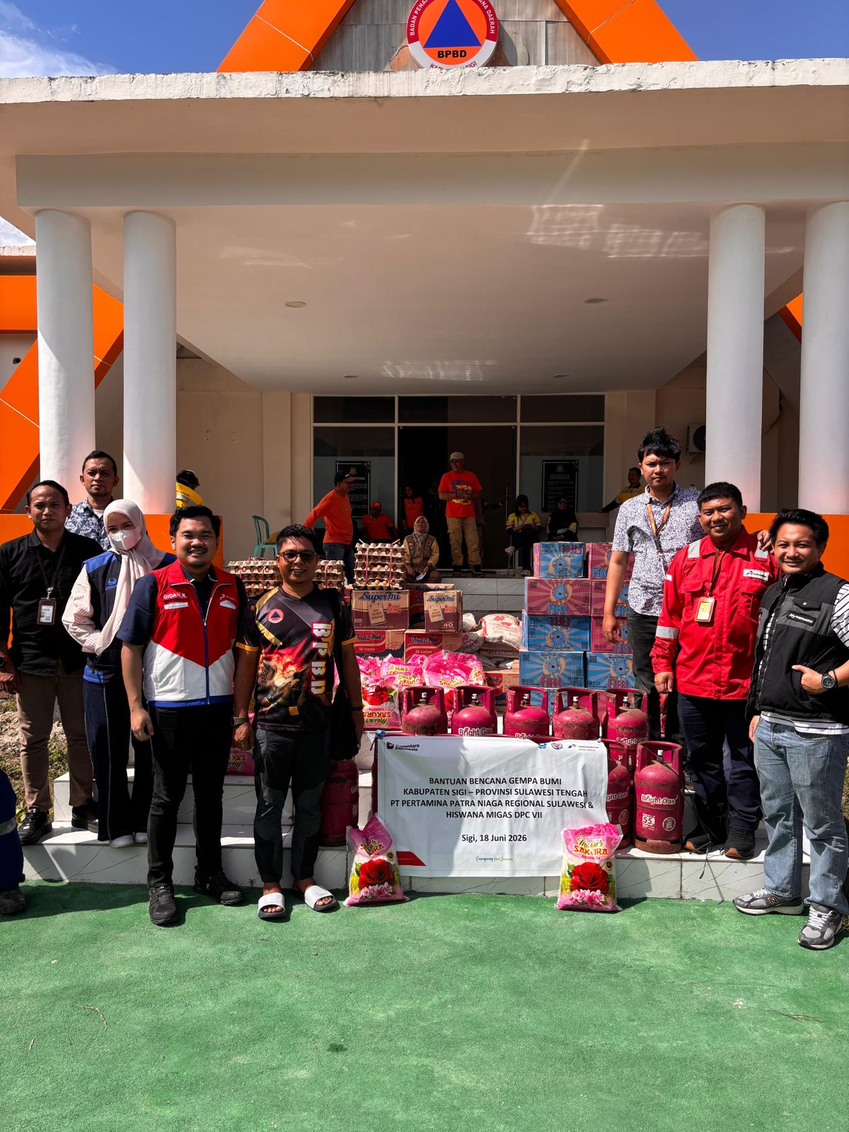 Pertamina Sulawesi dan Hiswana Migas Salurkan Bantuan Tanggap Bencana untuk Masyarakat Terdampak Gempa