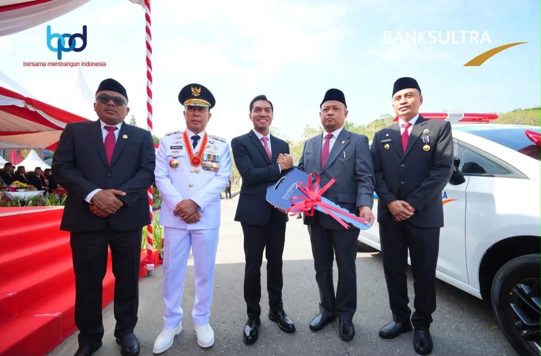 Bank Sultra Serahkan Bantuan Mobil Jenazah Gratis untuk RSUD Bahteramas 