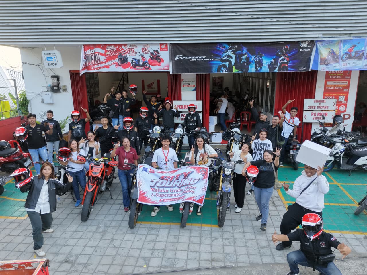 Dealer Maluku Graha Motor Ajak Komunitas Jelajah Ikonik Kota Ambon dengan Honda CRF